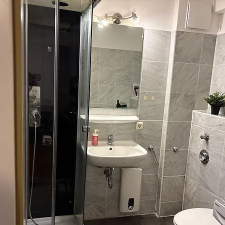 City Apartment Koeln דירה *